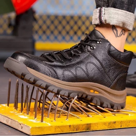 MBG Other - Man’s safety shoes with steel toe very comfortable lightweight